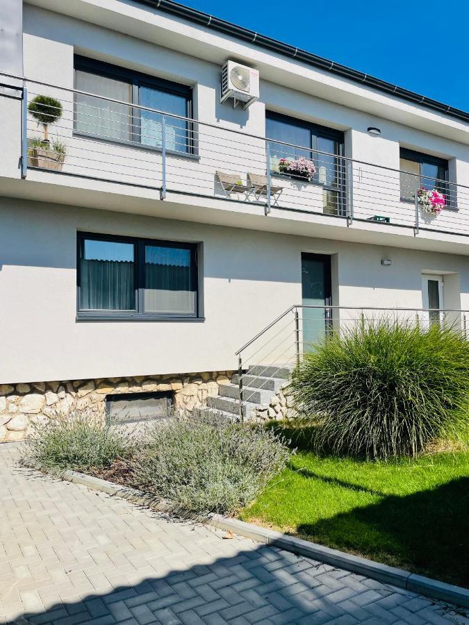 Apartmany Lednice Nejdek מראה חיצוני תמונה